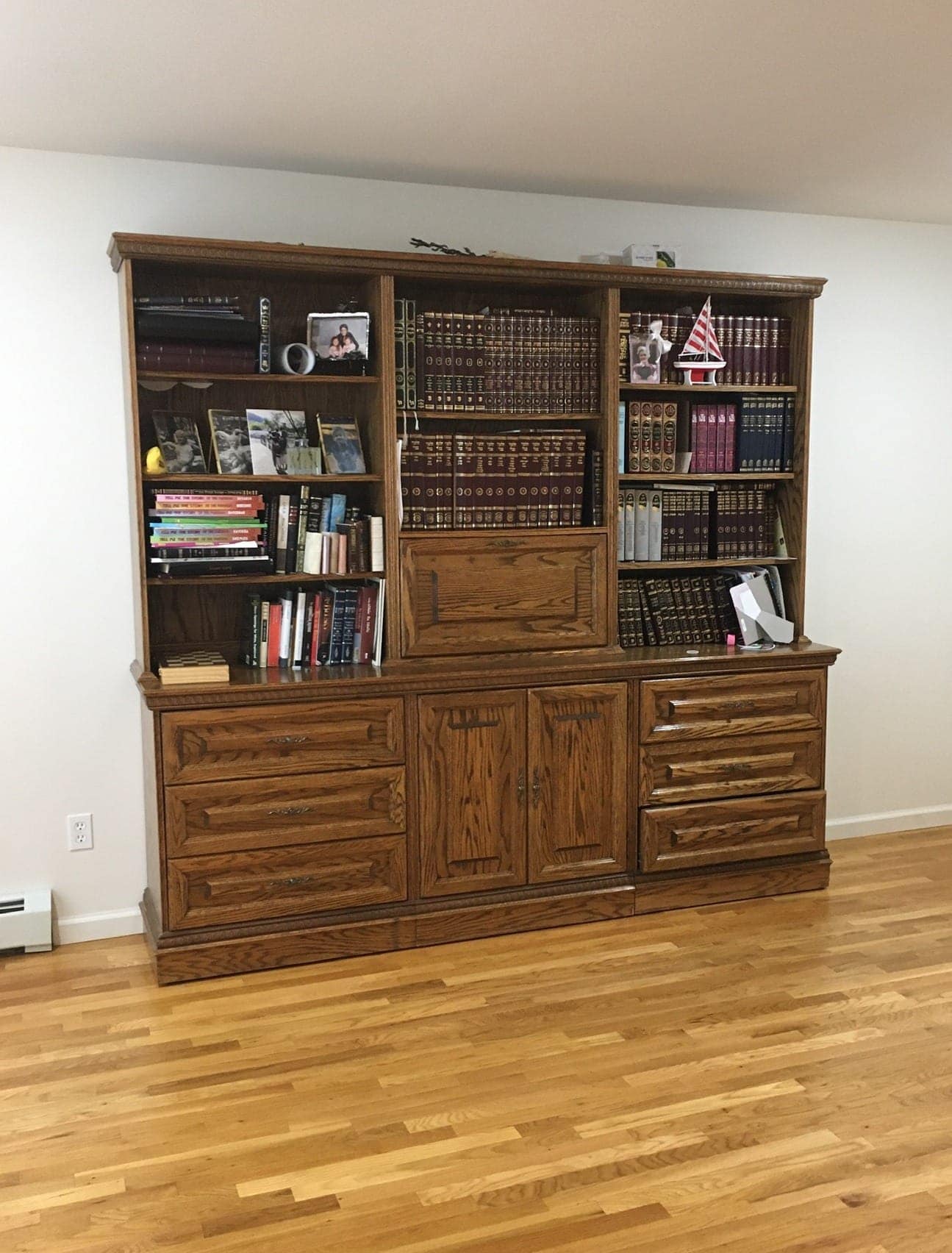 Brown bookcase 