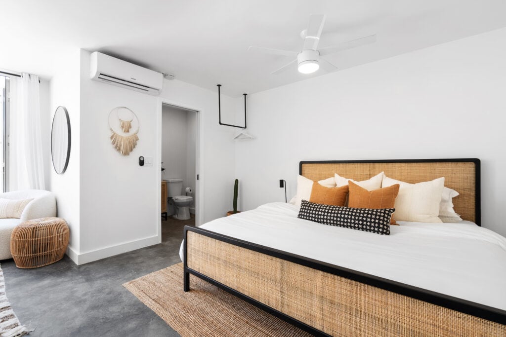 Gorgeous guest suite in a California bungalow