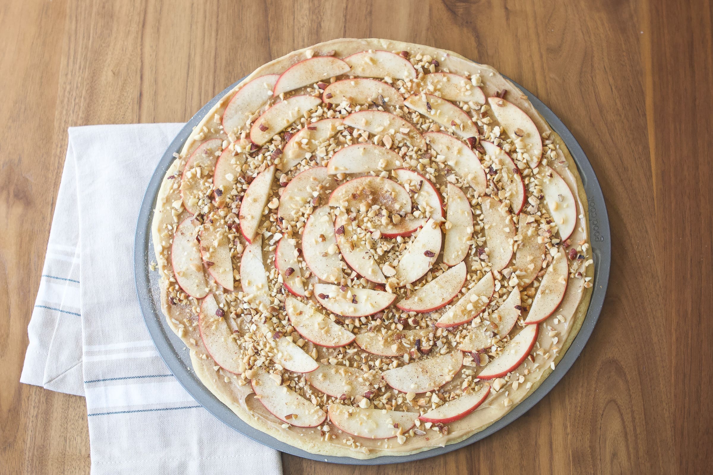 Taffy apple pizza recipe